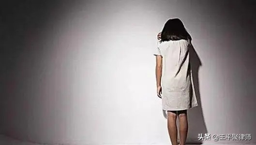 情迷女主播，打飛的跨省冒充外賣(mài)小哥上門(mén)作案，等待他的是什么？