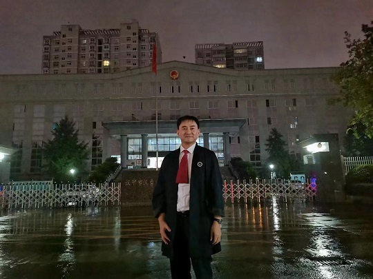 陜西漢中開庭，為某招搖撞騙案辯護